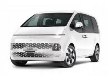 8 Seater Diesel with lots of luggage space
